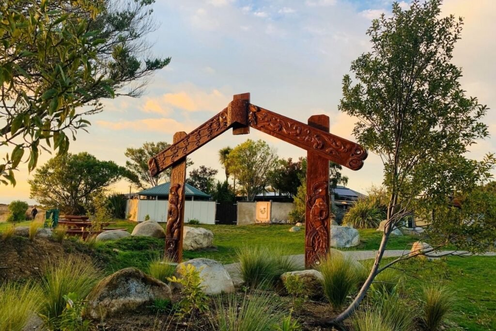 Abel Tasman Te Waharoa – Gateway