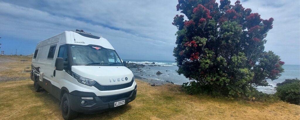 Van Freedom camping Ngawi Beach