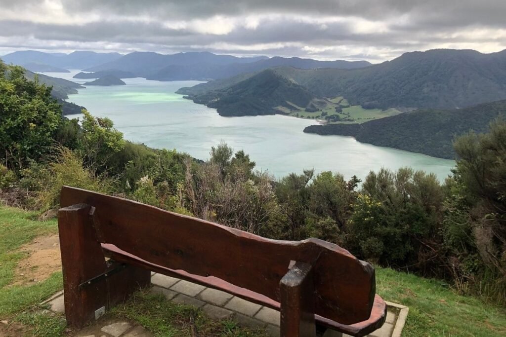Milford track Marlborough Sounds