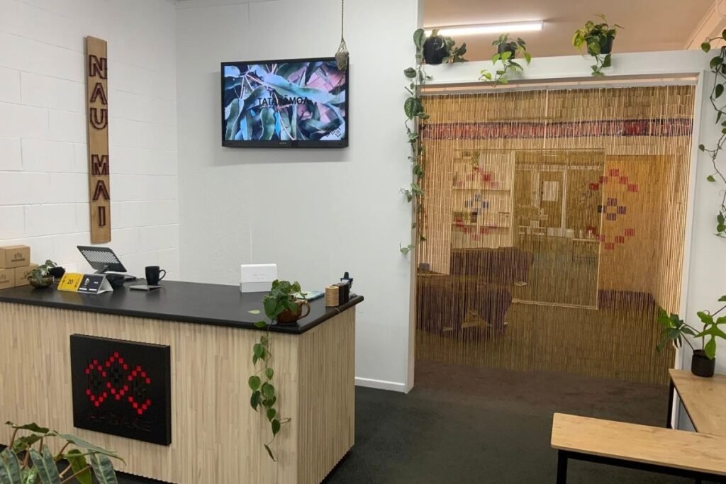 aHOAKE rONGOA CLINIC mITCH lEATHAM